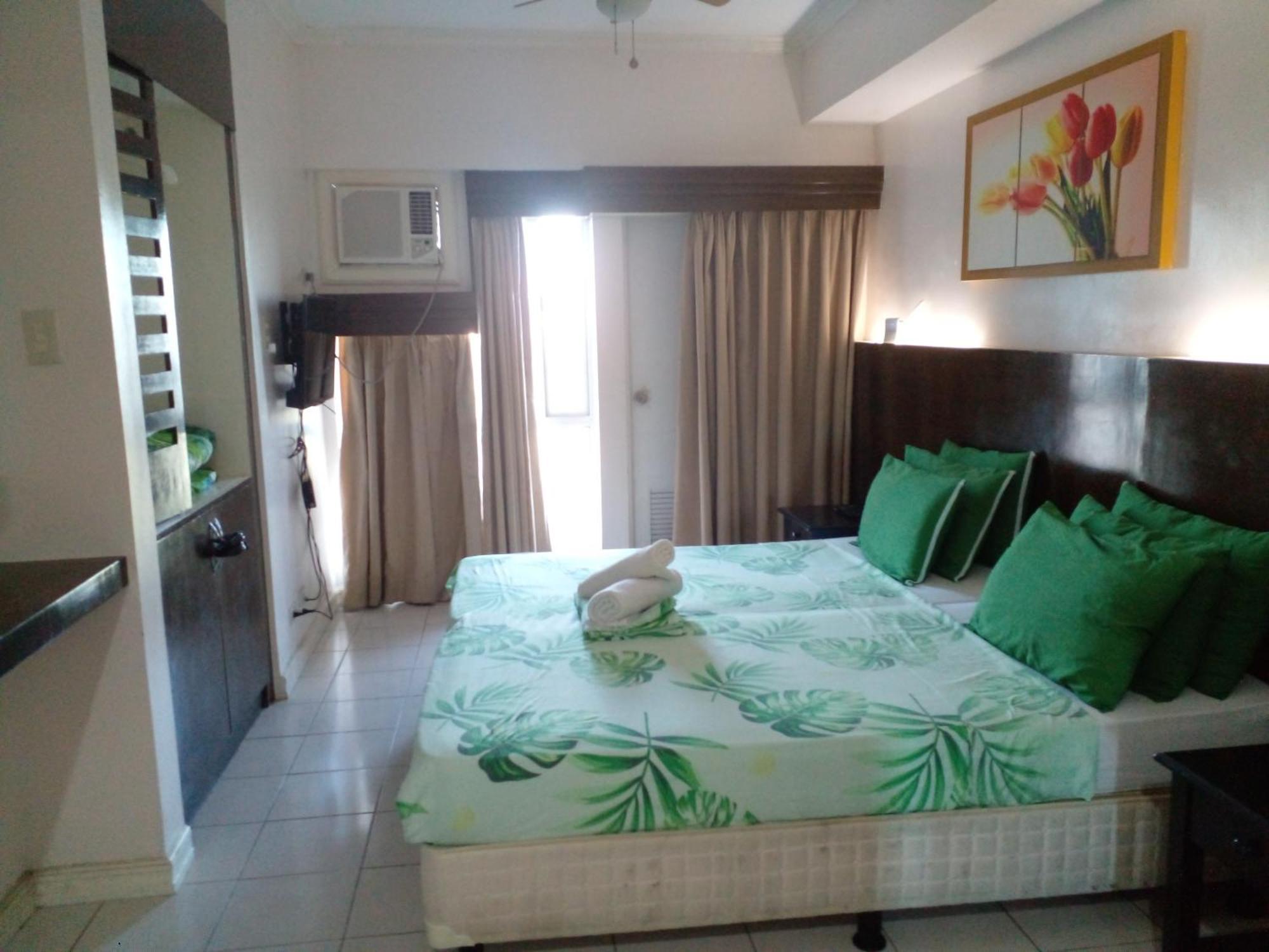 טגאיטאי Tagaytay Prime Residences With Swimming Pool & Viewing Deck חדר תמונה